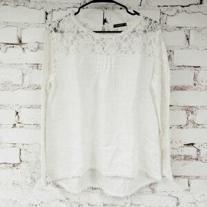 Lungo L'arno || Lace Trim Linen Top